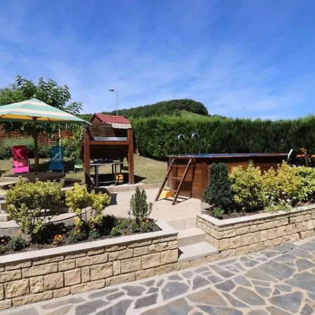 Maison Au Calme Avec Piscine Privee, Jardin Clos, Activites Nature Et Sites Touristiques A Proximite - Fr-1-742-327 * Saint-Santin-de-Maurs