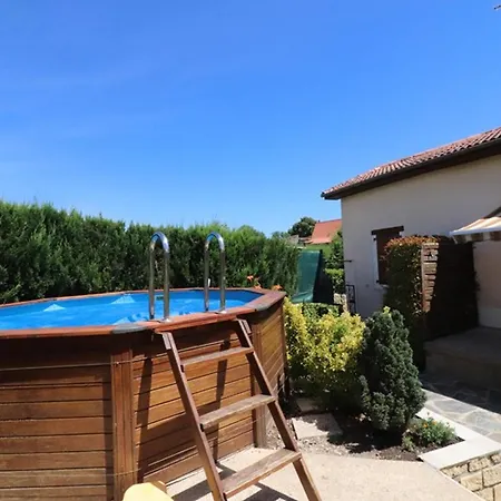 Maison Au Calme Avec Piscine Privee, Jardin Clos, Activites Nature Et Sites Touristiques A Proximite - Fr-1-742-327 Tatil Evi Saint-Santin-de-Maurs
