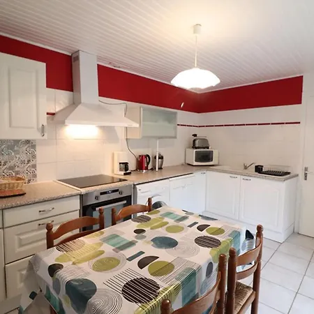 Maison Au Calme Avec Piscine Privee, Jardin Clos, Activites Nature Et Sites Touristiques A Proximite - Fr-1-742-327 Saint-Santin-de-Maurs
